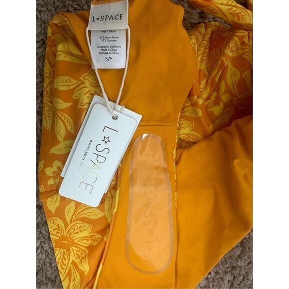 L*Space size S Printed Kendal One Piece Swimsuit Bow Back Orange Yellow Floral - Picture 8 of 10